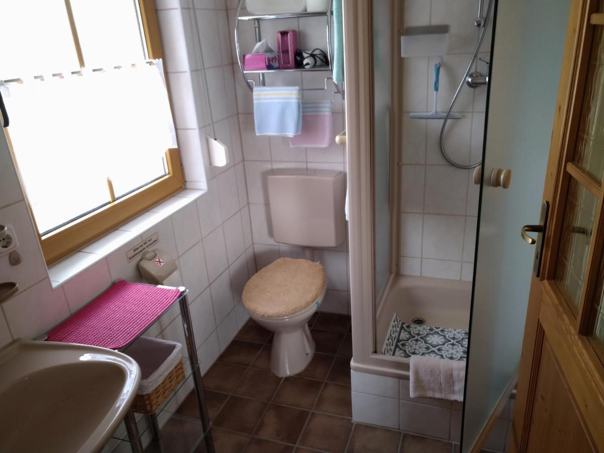 Pension/Fewo E. Tschernach Treuchtlingen Buitenkant foto